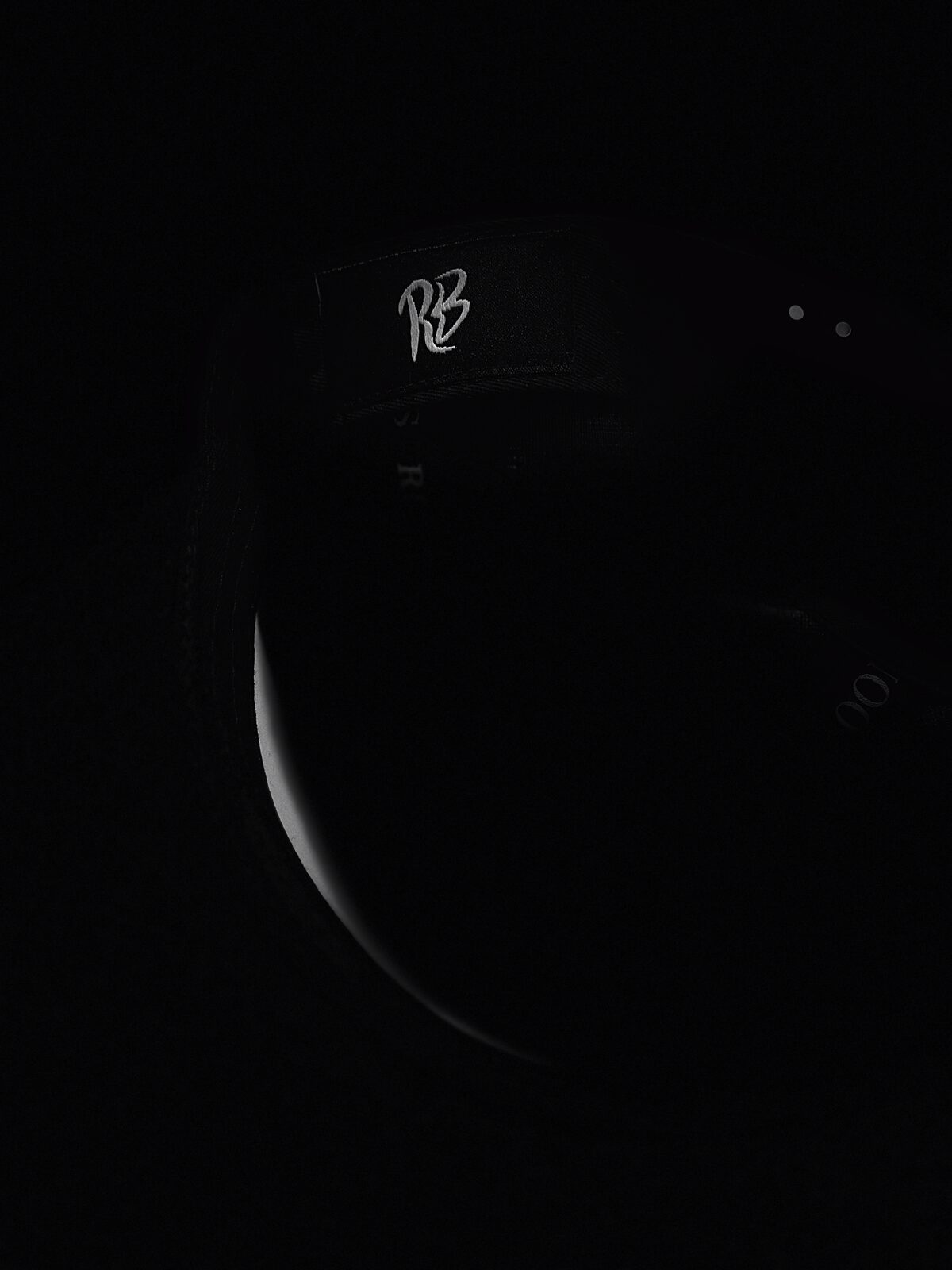 RB woven label inside the cap, real photograph